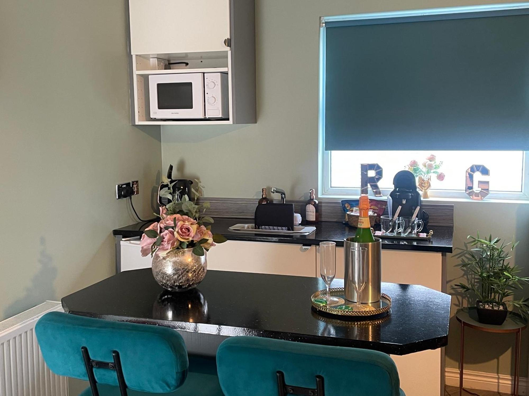 The Rose Garden Room - Self Contained Studio Ballycastle Eksteriør billede